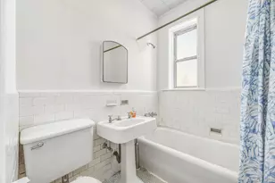 21-20 22nd Rd, Astoria, NY 11105 - Photo 13