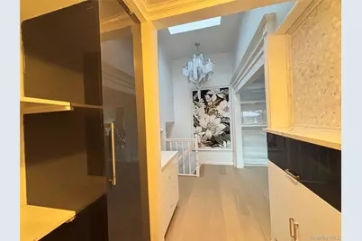 105 Seaman Road, Jericho, NY 11753 - Photo 17