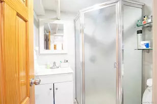 151-08 33rd Rd, Flushing, NY 11354 - Photo 15