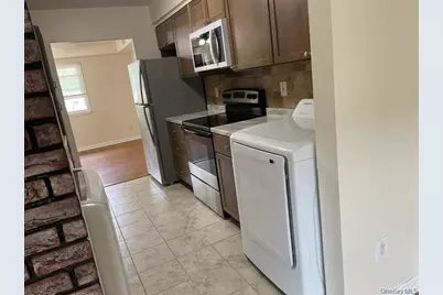 95 Hill Court, Calverton, NY 11933 - Photo 3