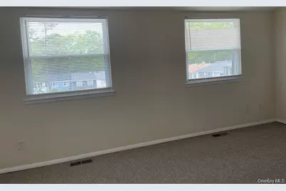 95 Hill Court, Calverton, NY 11933 - Photo 9