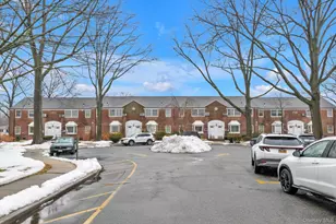 60-44 Little Neck Pkwy, Little Neck, NY 11362 - Photo 15