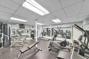 68-57 Cloverdale Blvd, Bayside, NY 11364 - Photo 15