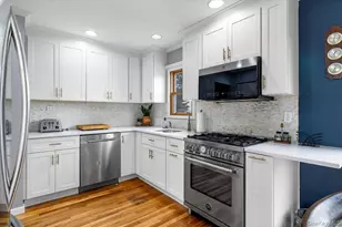 39 Garnet Ln, Plainview, NY 11803 - Photo 11