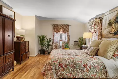 39 Garnet Lane, Plainview, NY 11803 - Photo 17