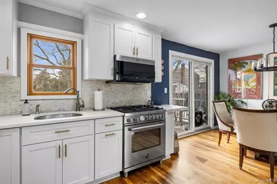 39 Garnet Lane, Plainview, NY 11803 - Photo 9