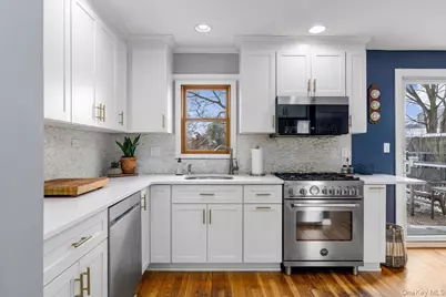 39 Garnet Lane, Plainview, NY 11803 - Photo 7