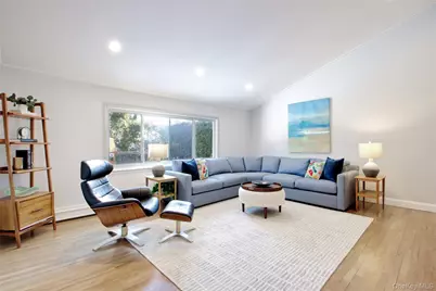 26 Marlin Lane, Port Washington, NY 11050 - Photo 13