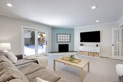 26 Marlin Lane, Port Washington, NY 11050 - Photo 11