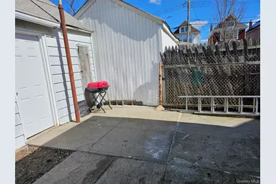 9417 Pitkin Avenue, Ozone Park, NY 11417 - Photo 23