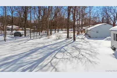 82 Sleight Plass Road, Poughkeepsie, NY 12603 - Photo 5