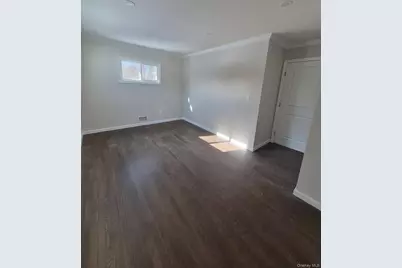 1550 N Gardiner Drive, Bay Shore, NY 11706 - Photo 19