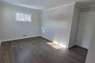 1550 N Gardiner Dr, Bay Shore, NY 11706 - Photo 19