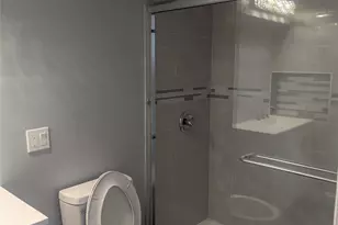 1550 N Gardiner Dr, Bay Shore, NY 11706 - Photo 9