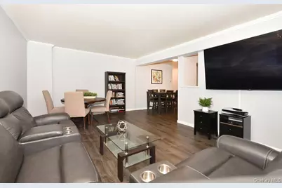 101 Lincoln Avenue #3R, Mineola, NY 11501 - Photo 5