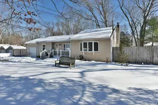 17 Arnold Dr, Middle Island, NY 11953 - Photo 3