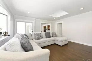 17 Arnold Dr, Middle Island, NY 11953 - Photo 5