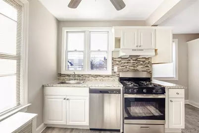 8515 151st Street, Jamaica, NY 11432 - Photo 15