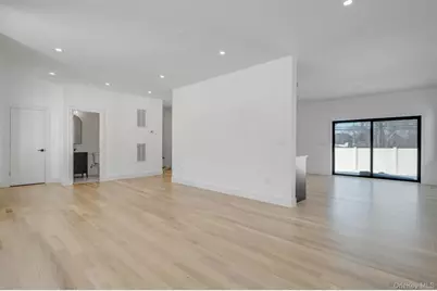 38 Pond Lane, Levittown, NY 11756 - Photo 5