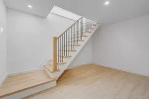 38 Pond Ln, Levittown, NY 11756 - Photo 37