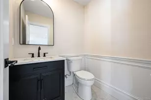 38 Pond Ln, Levittown, NY 11756 - Photo 19