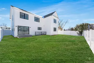 38 Pond Ln, Levittown, NY 11756 - Photo 41