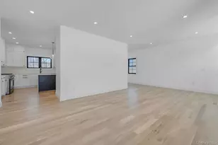 38 Pond Ln, Levittown, NY 11756 - Photo 3