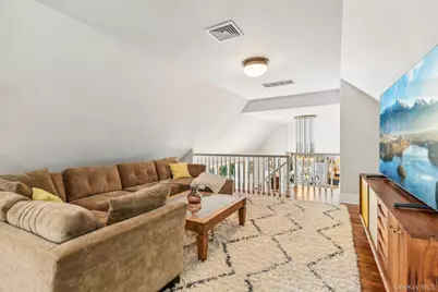 17 Oak Meadow Lane, Bellport, NY 11713 - Photo 11