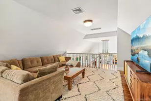 17 Oak Meadow Ln, Bellport, NY 11713 - Photo 11