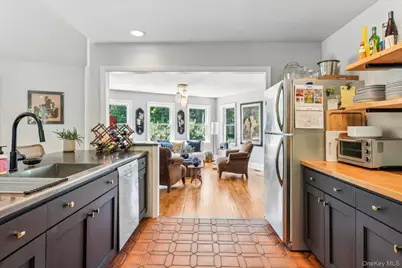 17 Oak Meadow Lane, Bellport, NY 11713 - Photo 5