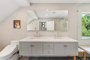 17 Oak Meadow Ln, Bellport, NY 11713 - Photo 17