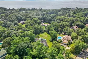 17 Oak Meadow Ln, Bellport, NY 11713 - Photo 33