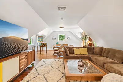 17 Oak Meadow Lane, Bellport, NY 11713 - Photo 11