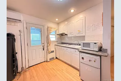 24580 61st Avenue #2 Fl, Little Neck, NY 11362 - Photo 11