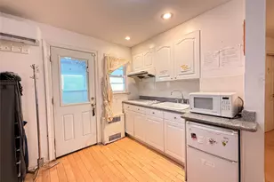 245-80 61st Ave, Little Neck, NY 11362 - Photo 11