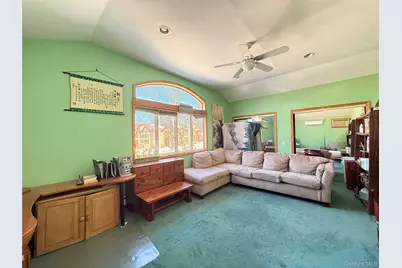 24580 61st Avenue, Little Neck, NY 11362 - Photo 5