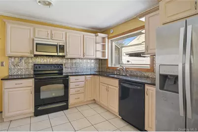 285 Madison Avenue, Port Chester, NY 10573 - Photo 9