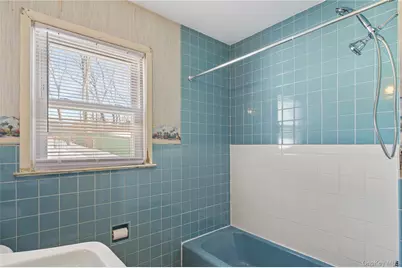 285 Madison Avenue, Port Chester, NY 10573 - Photo 17