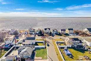 6 Rugby Dr, Shirley, NY 11967 - Photo 33