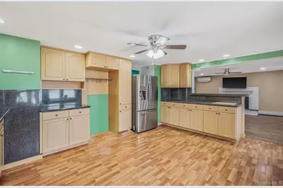 6 Rugby Drive, Shirley, NY 11967 - Photo 17