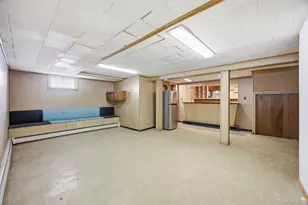 87 Executive Dr, New Hyde Park, NY 11040 - Photo 21