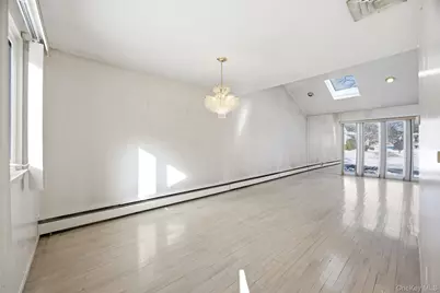 87 Executive Drive, New Hyde Park, NY 11040 - Photo 7