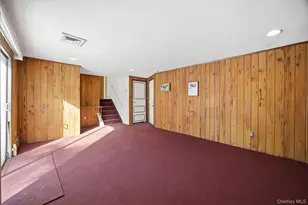 87 Executive Dr, New Hyde Park, NY 11040 - Photo 19