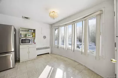 87 Executive Drive, New Hyde Park, NY 11040 - Photo 11