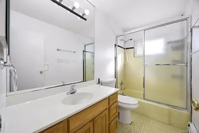 87 Executive Drive, New Hyde Park, NY 11040 - Photo 15