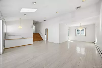 87 Executive Drive, New Hyde Park, NY 11040 - Photo 5