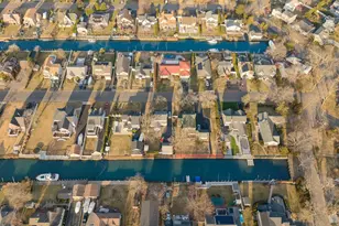 281 Richmond Ave, Amityville, NY 11701 - Photo 43