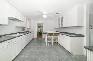 281 Richmond Ave, Amityville, NY 11701 - Photo 15