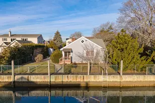 281 Richmond Ave, Amityville, NY 11701 - Photo 23