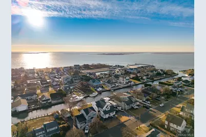 281 Richmond Avenue, Amityville, NY 11701 - Photo 45